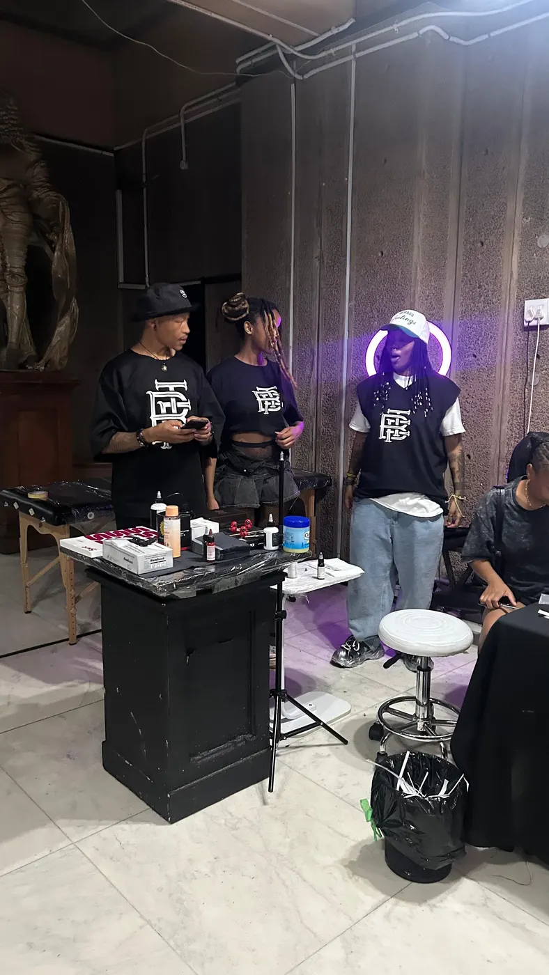 The crew — Setting up the stations by BlaQ Feather